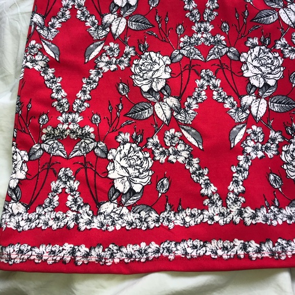 Red Floral Max Studio Dress - Picture 4 of 5